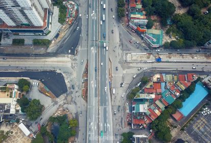 Dự án trọng điểm hầm chui Lê Văn Lương đang thi công hiện ra sao sau thời gian giãn cách?