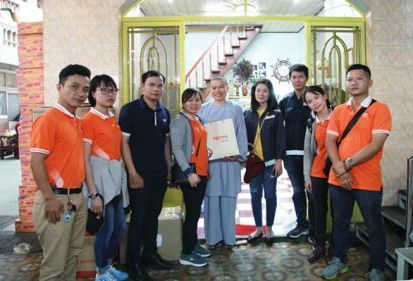 Chương trình từ thiện Vòng Tay Yêu Thương